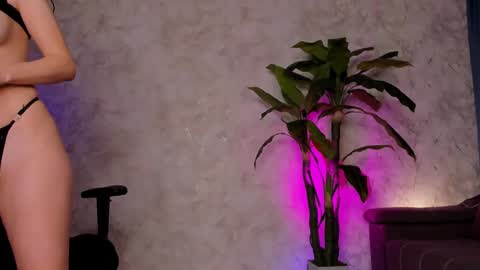 Emma online show from February 8, 2025, 3:19 am