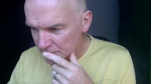 Robbie online show from November 8, 2025, 7:19 am