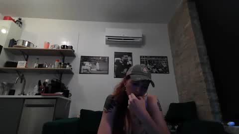 kapri_sun online show from September 14, 2025, 11:04 pm