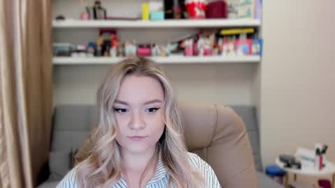 Snapshot of kara_smith_ chatting on July 12, 2026, 11:18 pm Kara. Off from 15th till 24th of December online show from July 12, 2026, 11:18 pm