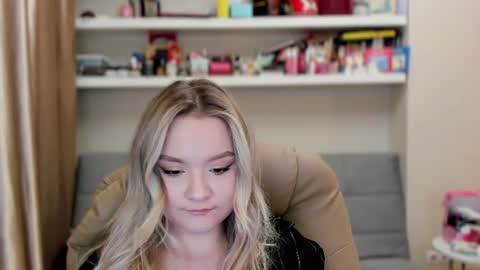 Snapshot of kara_smith_ chatting on July 14, 2026, 11:21 pm Kara. Off from 15th till 24th of December online show from July 14, 2026, 11:21 pm