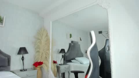 Karely online show from April 17, 2026, 2:53 pm