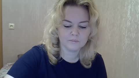 karennelsonx online show from February 17, 2025, 2:26 pm