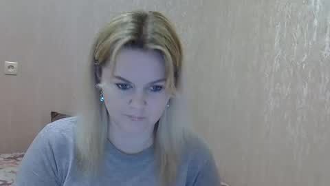 karennelsonx online show from February 19, 2025, 3:05 pm