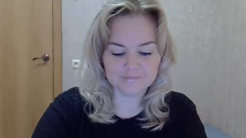 karennelsonx online show from September 30, 2025, 11:15 am