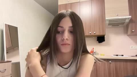 May online show from December 1, 2025, 4:34 pm