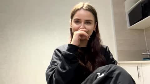 Snapshot of kareystutsman chatting on December 15, 2025, 7:07 pm kareystutsman online show from December 15, 2025, 7:07 pm