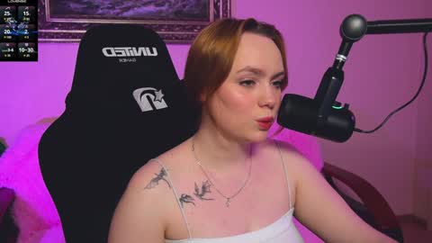 Karoline online show from December 8, 2024, 3:32 am