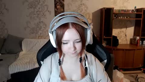 Lisa Backler online show from September 24, 2025, 4:21 pm