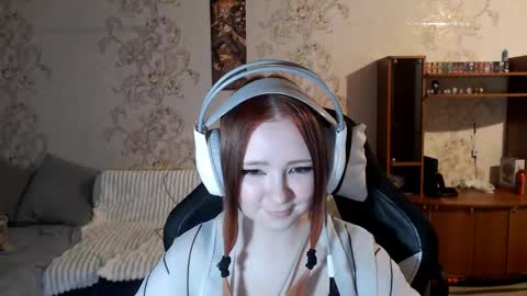 Lisa Backler online show from September 26, 2025, 4:22 pm