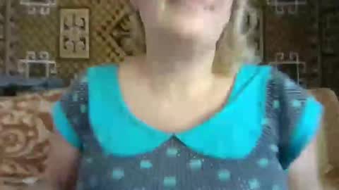 Snapshot of karilina_hi chatting on December 14, 2024, 12:33 pm Karilina Hi online show from December 14, 2024, 12:33 pm