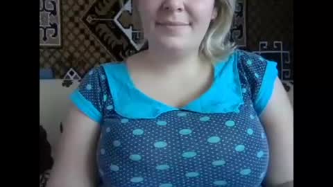 Snapshot of karilina_hi chatting on December 26, 2024, 7:45 am Karilina Hi online show from December 26, 2024, 7:45 am