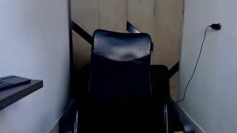 karina_aurora online show from February 11, 2025, 5:58 am