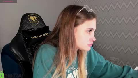 karina_broks online show from October 20, 2025, 8:26 am