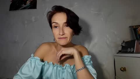 Snapshot of karina_co chatting on February 5, 2026, 1:27 pm karina_co online show from February 5, 2026, 1:27 pm