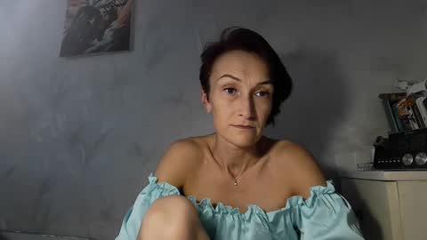 Snapshot of karina_co chatting on February 10, 2026, 12:09 pm karina_co online show from February 10, 2026, 12:09 pm