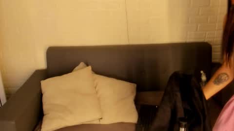 Kari online show from January 18, 2026, 11:47 am