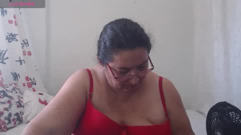 Karina online show from October 21, 2025, 3:02 pm