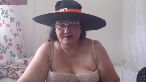 Karina online show from October 31, 2025, 3:35 pm