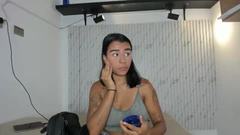 karinaaurora1 online show from November 4, 2025, 4:50 pm