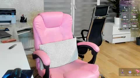 Snapshot of karinadeniss chatting on February 28, 2025, 10:06 pm Onlyfans cute valerri Real Nme Valerri online show from February 28, 2025, 10:06 pm