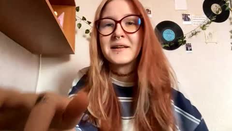 Snapshot of karinamuccia chatting on February 16, 2026, 7:37 am Karina online show from February 16, 2026, 7:37 am