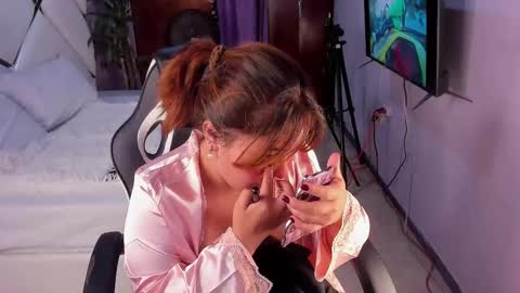 karinasanchezz online show from September 17, 2025, 1:07 am