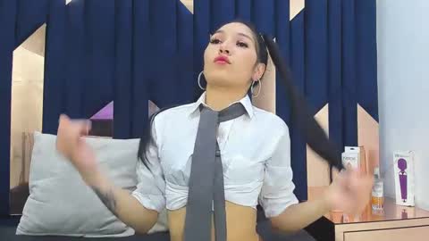 karinasexyhot69 online show from September 17, 2025, 5:31 am