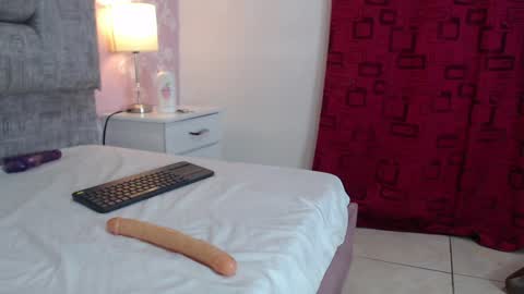 KarinaSimonz online show from January 14, 2025, 10:44 pm