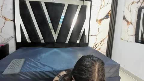 KarinaSimonz online show from October 18, 2025, 6:52 pm