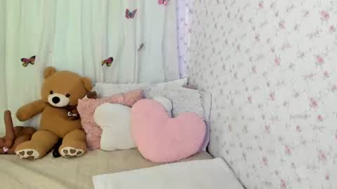 Snapshot of karinna_ebony chatting on June 27, 2026, 12:22 pm karinna_ebony online show from June 27, 2026, 12:22 pm