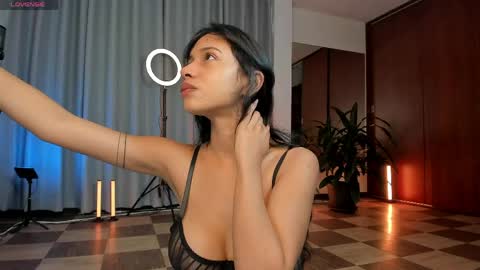 Snapshot of karinnixx chatting on May 28, 2026, 4:48 pm Karin online show from May 28, 2026, 4:48 pm