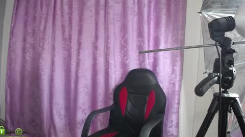 Karla online show from February 22, 2025, 7:14 pm