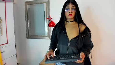 Snapshot of karla_dior chatting on October 12, 2025, 5:34 pm DIOR online show from October 12, 2025, 5:34 pm