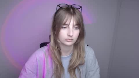 Karla online show from September 13, 2025, 10:59 am