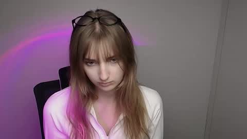 Karla online show from September 27, 2025, 11:15 am