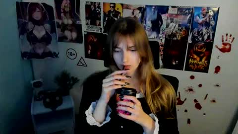 Karla online show from November 2, 2025, 1:13 pm