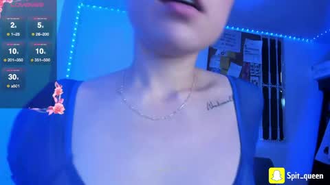 Snapshot of karla_honey_ chatting on May 6, 2026, 1:27 pm Karla online show from May 6, 2026, 1:27 pm