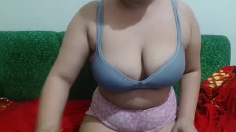 Snapshot of karla_me22 chatting on April 7, 2026, 9:54 am karla_me22 online show from April 7, 2026, 9:54 am