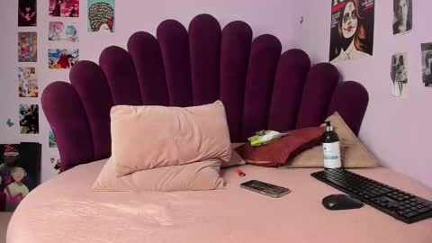 Snapshot of karla_ricochett chatting on September 26, 2025, 8:29 am karen online show from September 26, 2025, 8:29 am