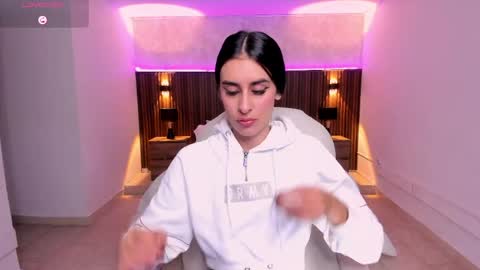 Karlaa  online show from March 30, 2026, 11:11 am