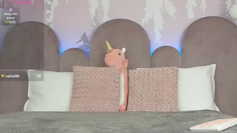 KarlaBart online show from March 5, 2025, 8:43 am