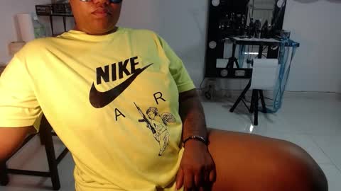 Snapshot of karlaluann chatting on October 12, 2025, 1:43 pm karlaluann online show from October 12, 2025, 1:43 pm