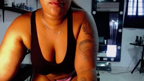 Snapshot of karlaluann chatting on November 11, 2025, 1:44 pm karlaluann online show from November 11, 2025, 1:44 pm