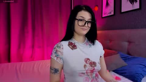 Snapshot of karlenegriess chatting on February 12, 2026, 12:38 am karlenegriess online show from February 12, 2026, 12:38 am