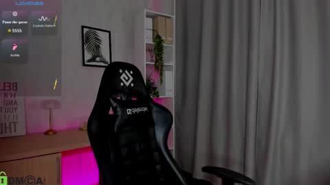 Snapshot of karlenegriess chatting on March 1, 2026, 12:01 am karlenegriess online show from March 1, 2026, 12:01 am