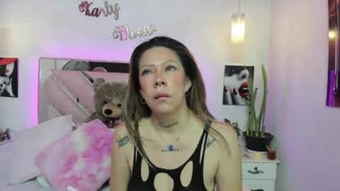 Snapshot of karly_moonn chatting on June 5, 2026, 10:10 am Karly Moonns online show from June 5, 2026, 10:10 am