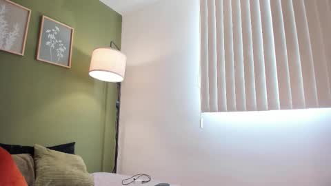 Karlye online show from October 8, 2025, 3:09 pm