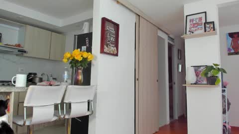 Karlye online show from April 16, 2026, 9:39 pm