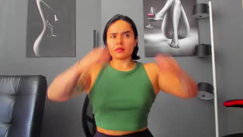 Snapshot of karlyjons_ chatting on May 15, 2026, 4:14 pm online show from May 15, 2026, 4:14 pm